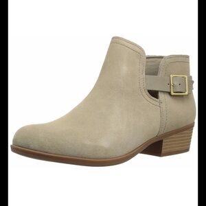 Clarks Ankle Boots-light tan suede with Buckle